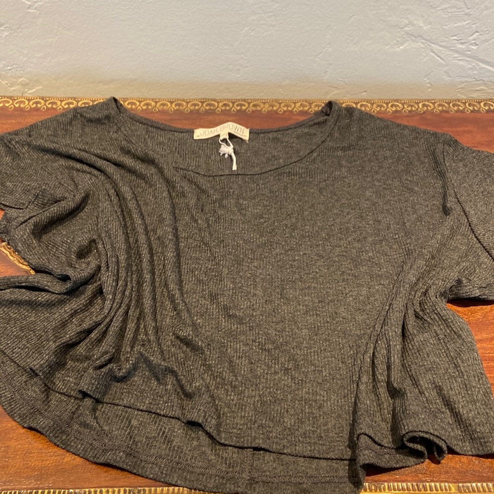 Joah Brown Crop, mid-riff yoga tee.